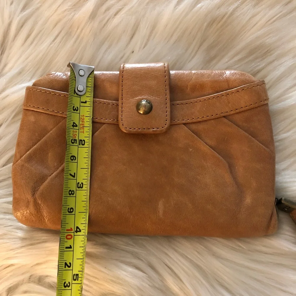 HOBO international tan